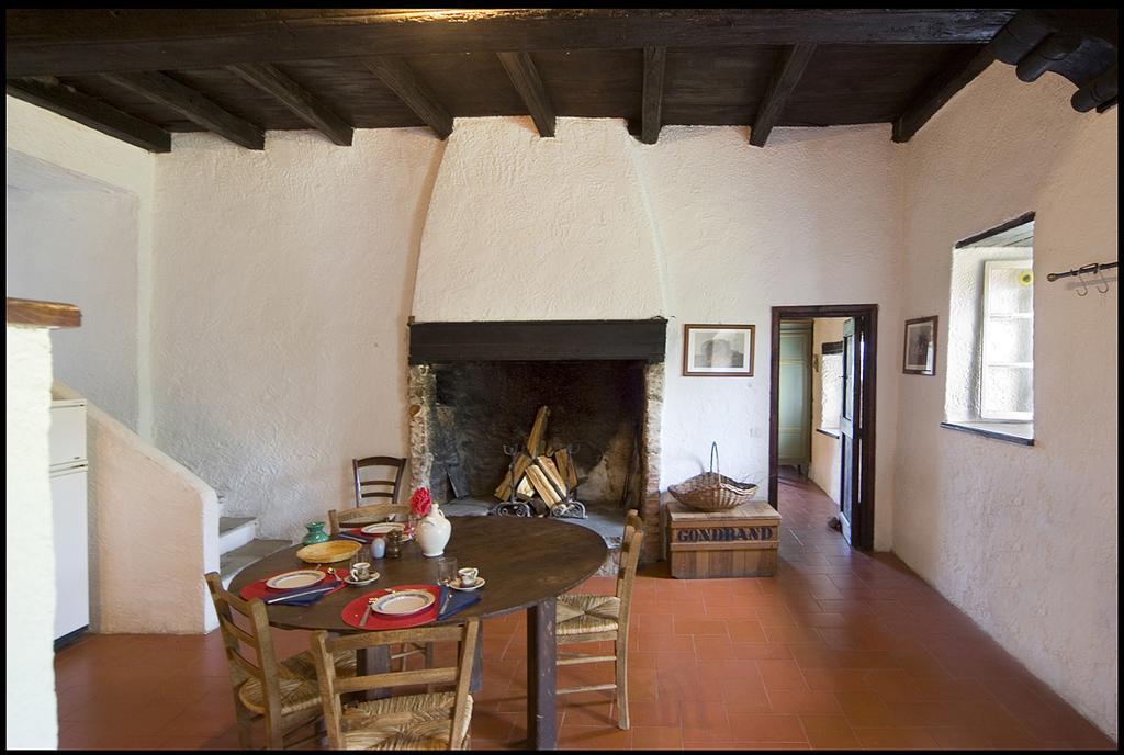 Agriturismo Famiglia Al Castello Di Bagnolo Bagnolo Piemonte Chambre photo