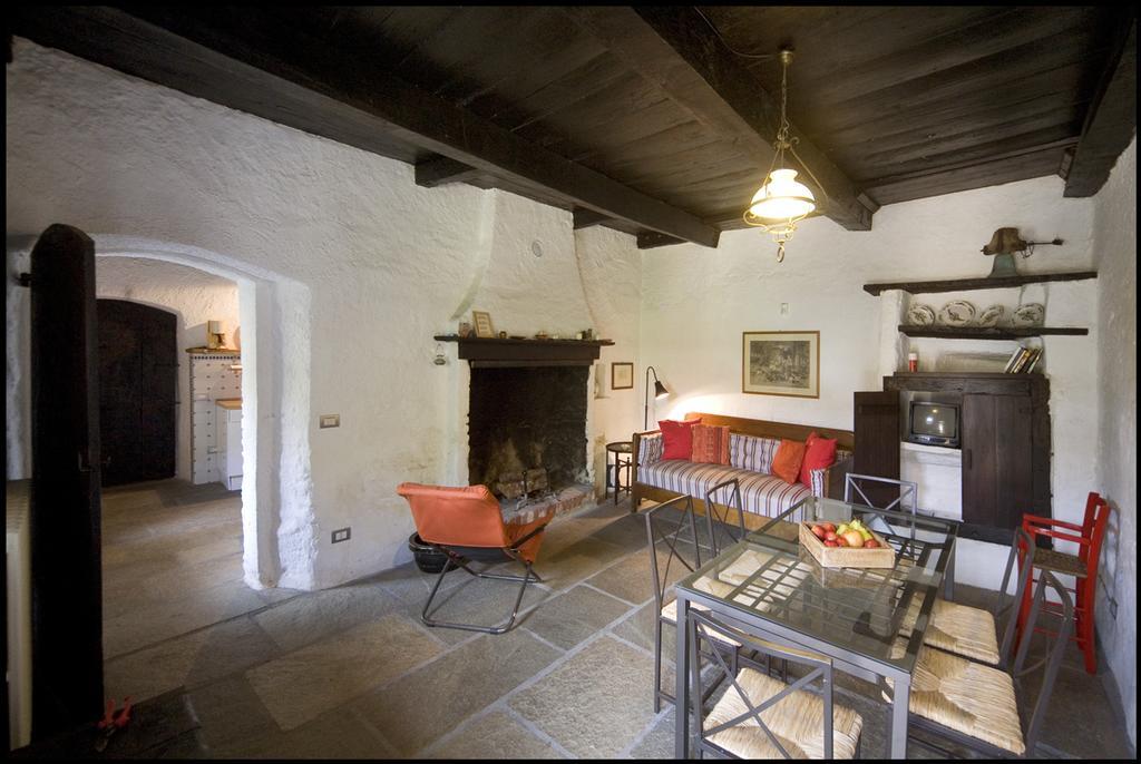 Agriturismo Famiglia Al Castello Di Bagnolo Bagnolo Piemonte Chambre photo
