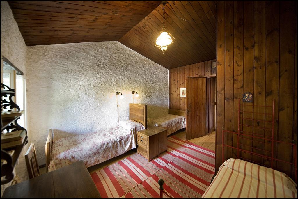 Agriturismo Famiglia Al Castello Di Bagnolo Bagnolo Piemonte Chambre photo